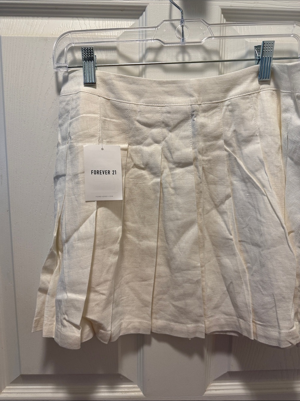 Forever 21 Off-White Pleated A-Line Skirt